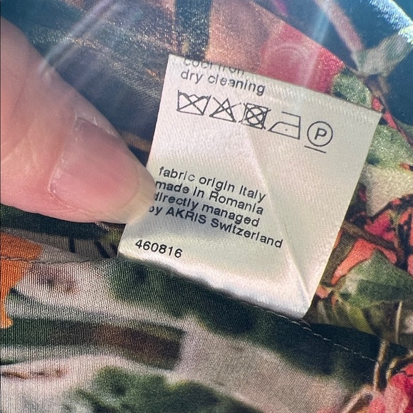 Akris Punto Cactus Blossom Mulberry Silk Top - Picture 5 of 8